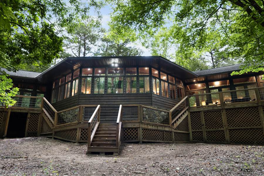 The lodge in the woods